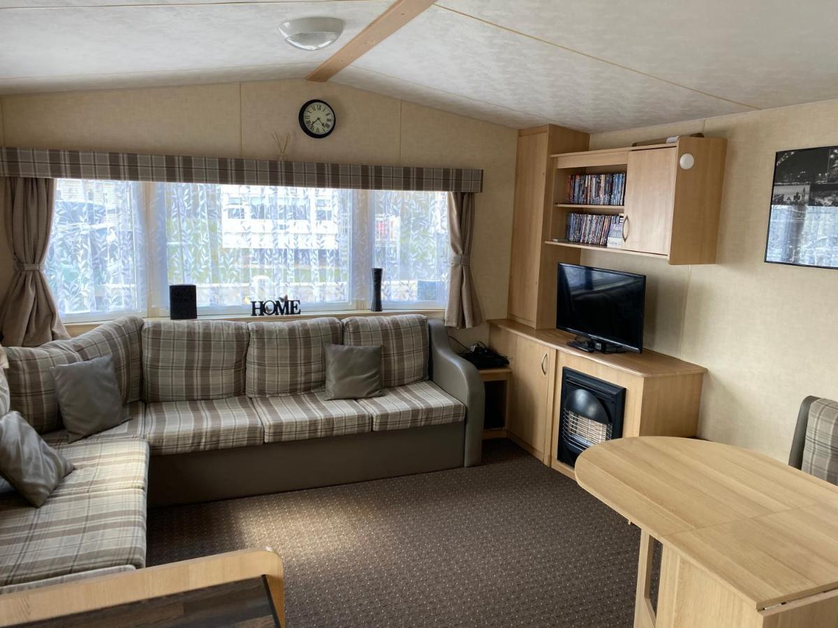 3 Bedroom 8 Berth Standard Basic Caravans With Hot Tub,Mountain Bikes 태터셜 외부 사진