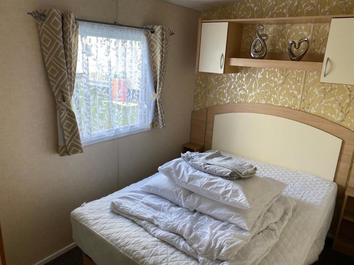 3 Bedroom 8 Berth Standard Basic Caravans With Hot Tub,Mountain Bikes 태터셜 외부 사진