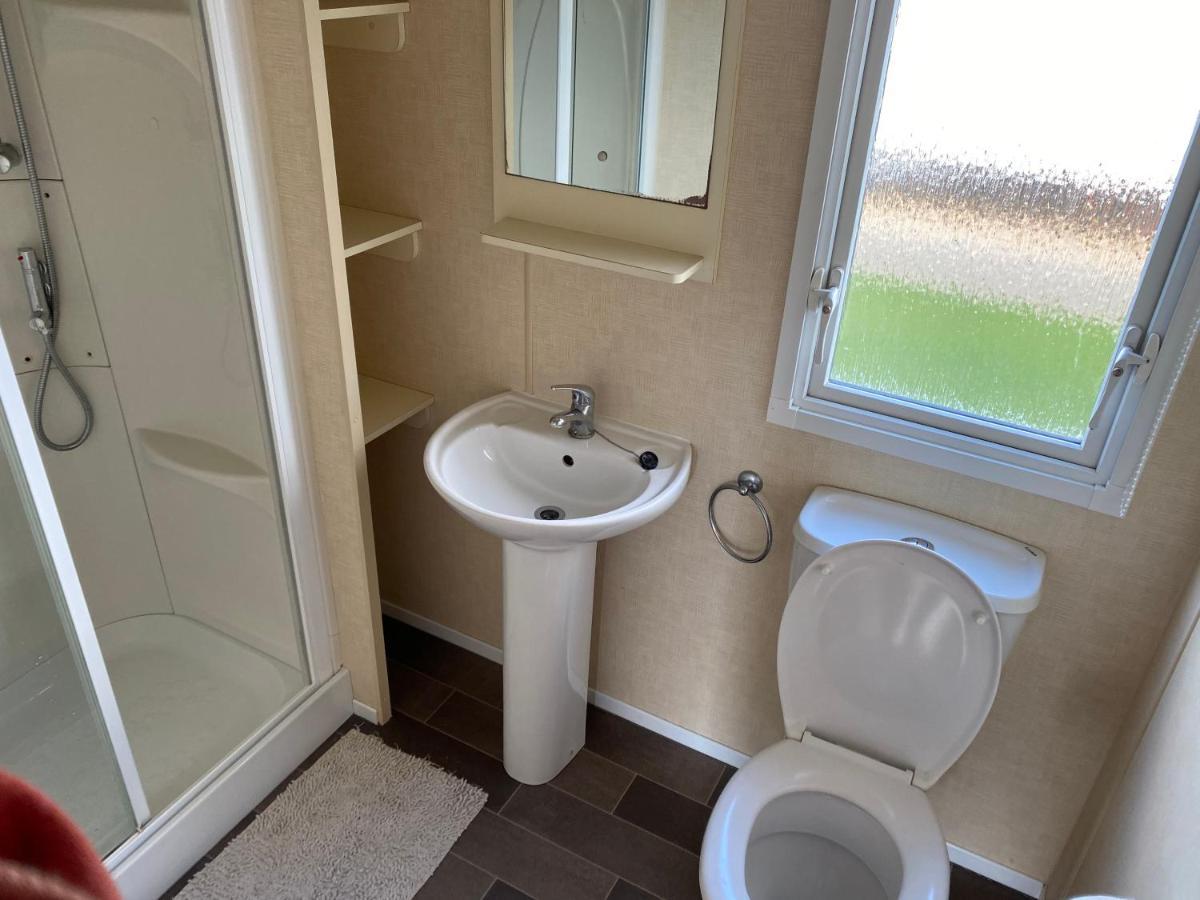 3 Bedroom 8 Berth Standard Basic Caravans With Hot Tub,Mountain Bikes 태터셜 외부 사진